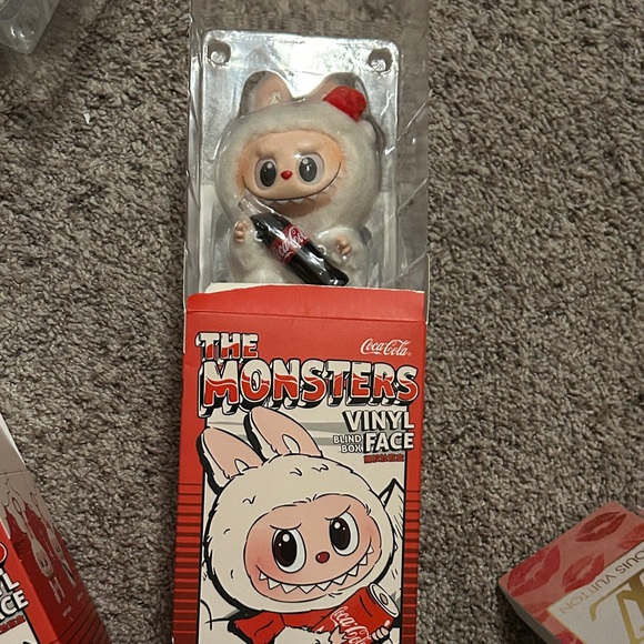 Coca-Cola The Monsters Vinyl Confirmed bottle - Picture 4 of 4